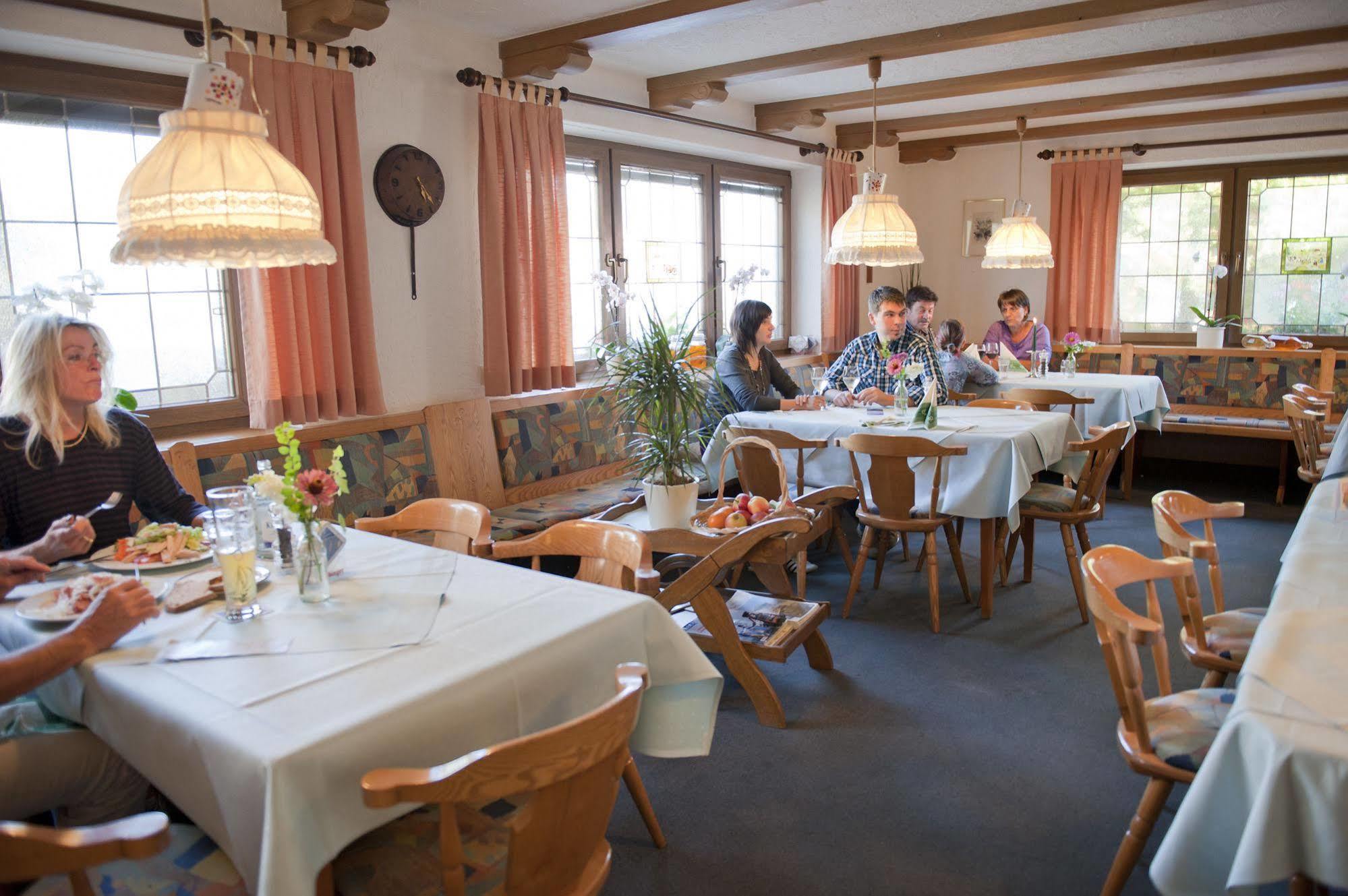 Landgasthof Linde Deggenhausertal Zewnętrze zdjęcie